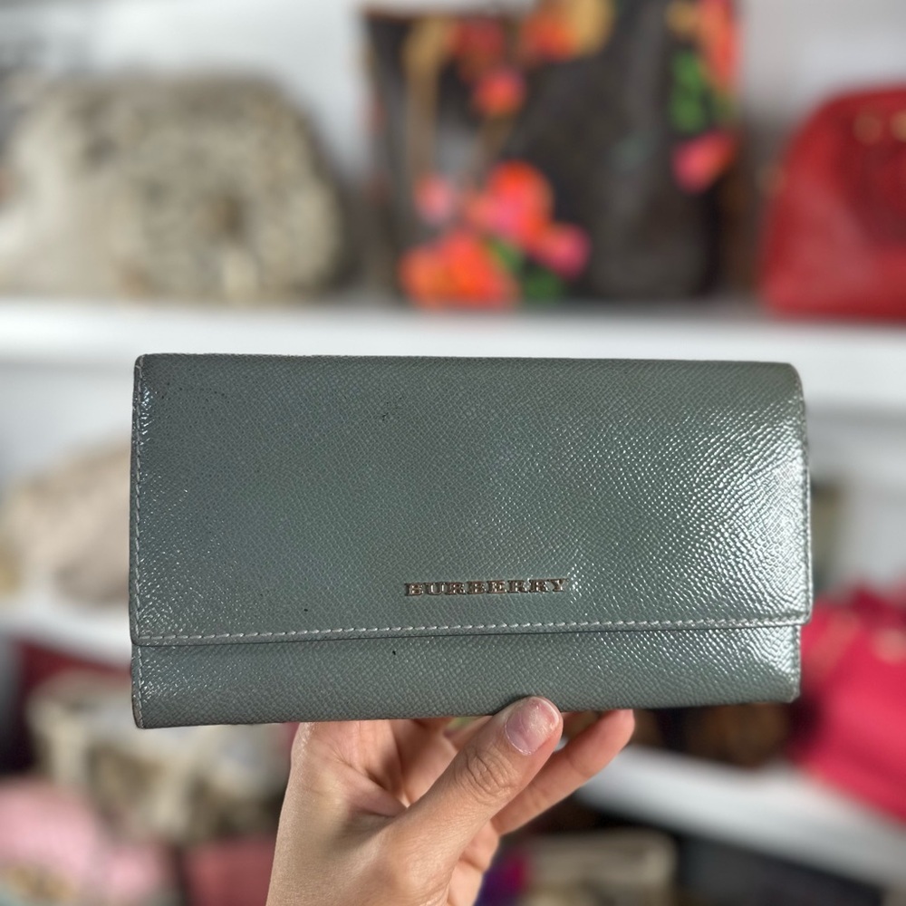 BURBERRY RARE WALLET